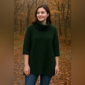 Lou & Grey dark green long oversized sweater with slits in side and crowl neck